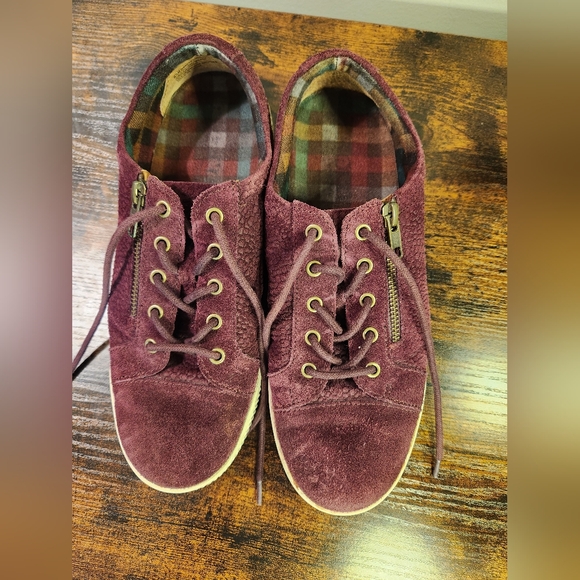 Born Suede Leather Side-Zip Sneakers - Women's size 8.5 - Picture 4 of 8